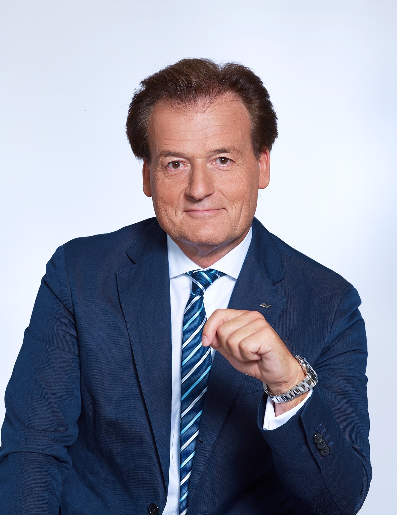 Dr. Roland Frank